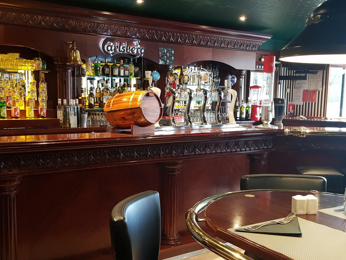 Hotel Jeanne D'Arc Saint-Chely-d'Apcher Ngoại thất bức ảnh